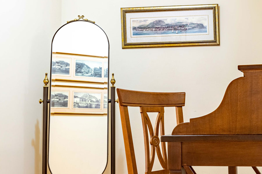 Althaia Pension Nafplio - Thyme Double Room Standing Mirror